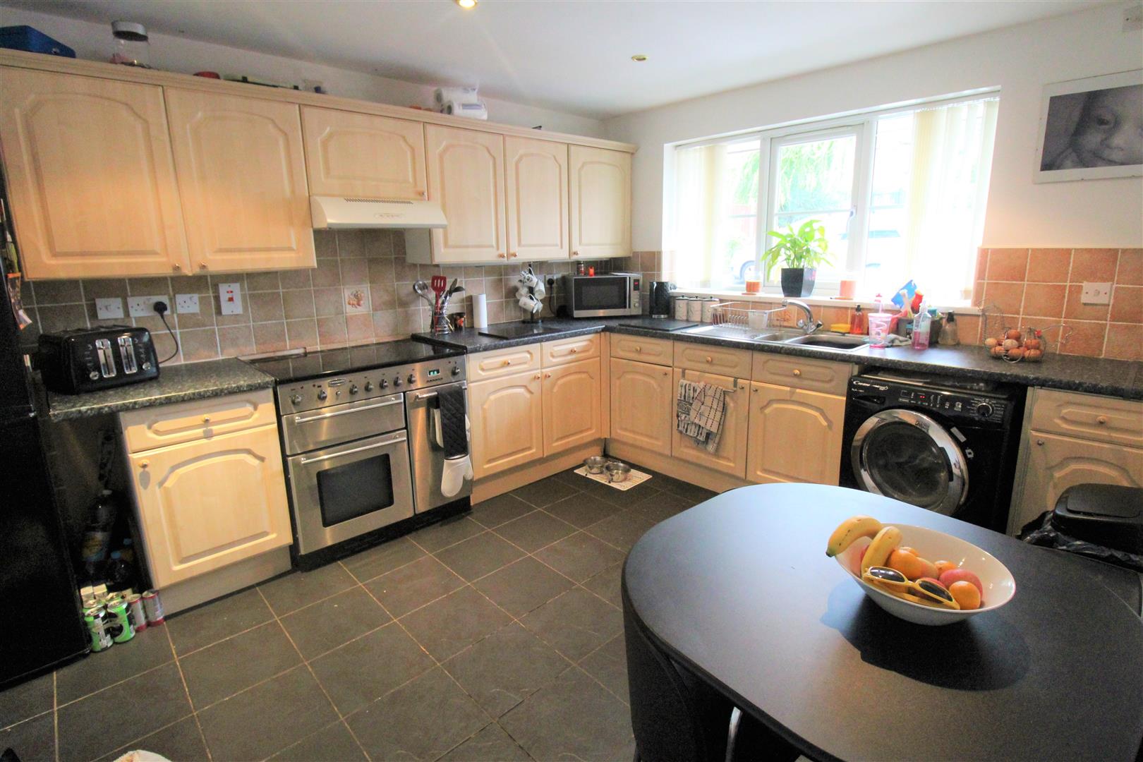 Parkview Grove, Baddeley Green, Stoke-On-Trent